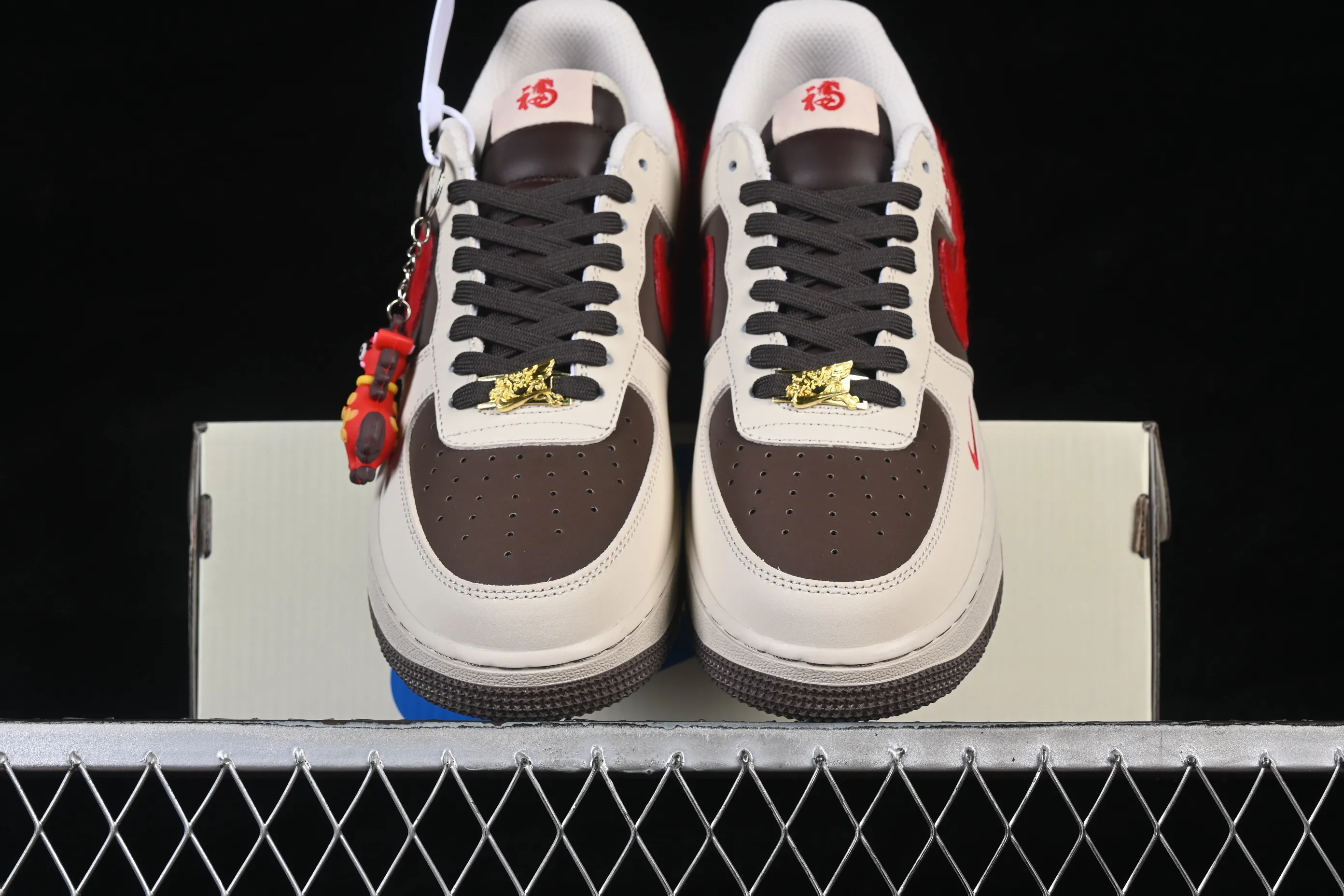 All categories Nk Air Force 1 Air Force series Nk Air Force 1 Low Air Force low-top Nike Air Force 1'07 Low Limited to the Year of the Horse, you will be blessed soon Air Force 1 low-top casual sneakers NH0601-517